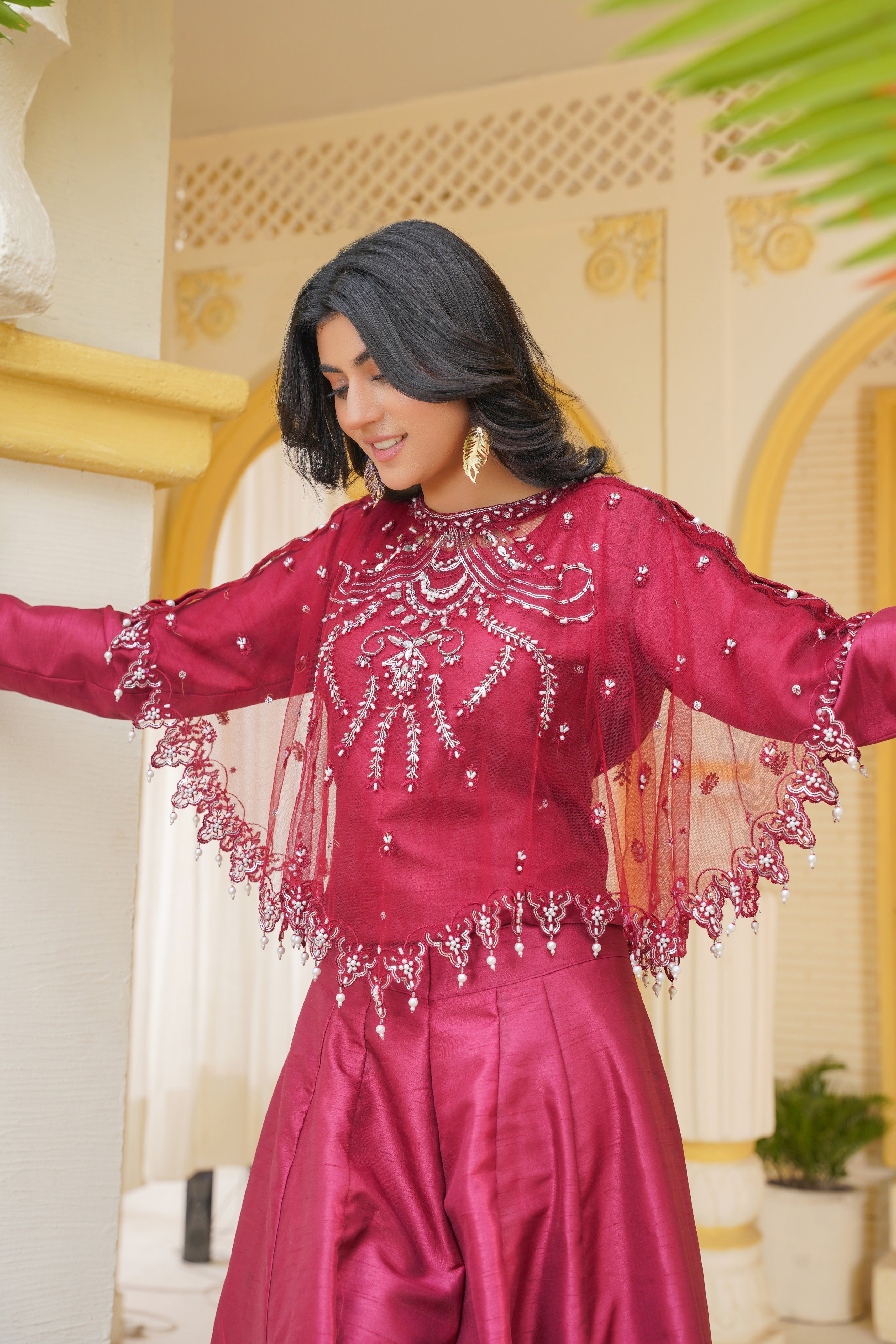 Drape Yourself in Bold Elegance with the Green Viora Luxe Majestic Cape